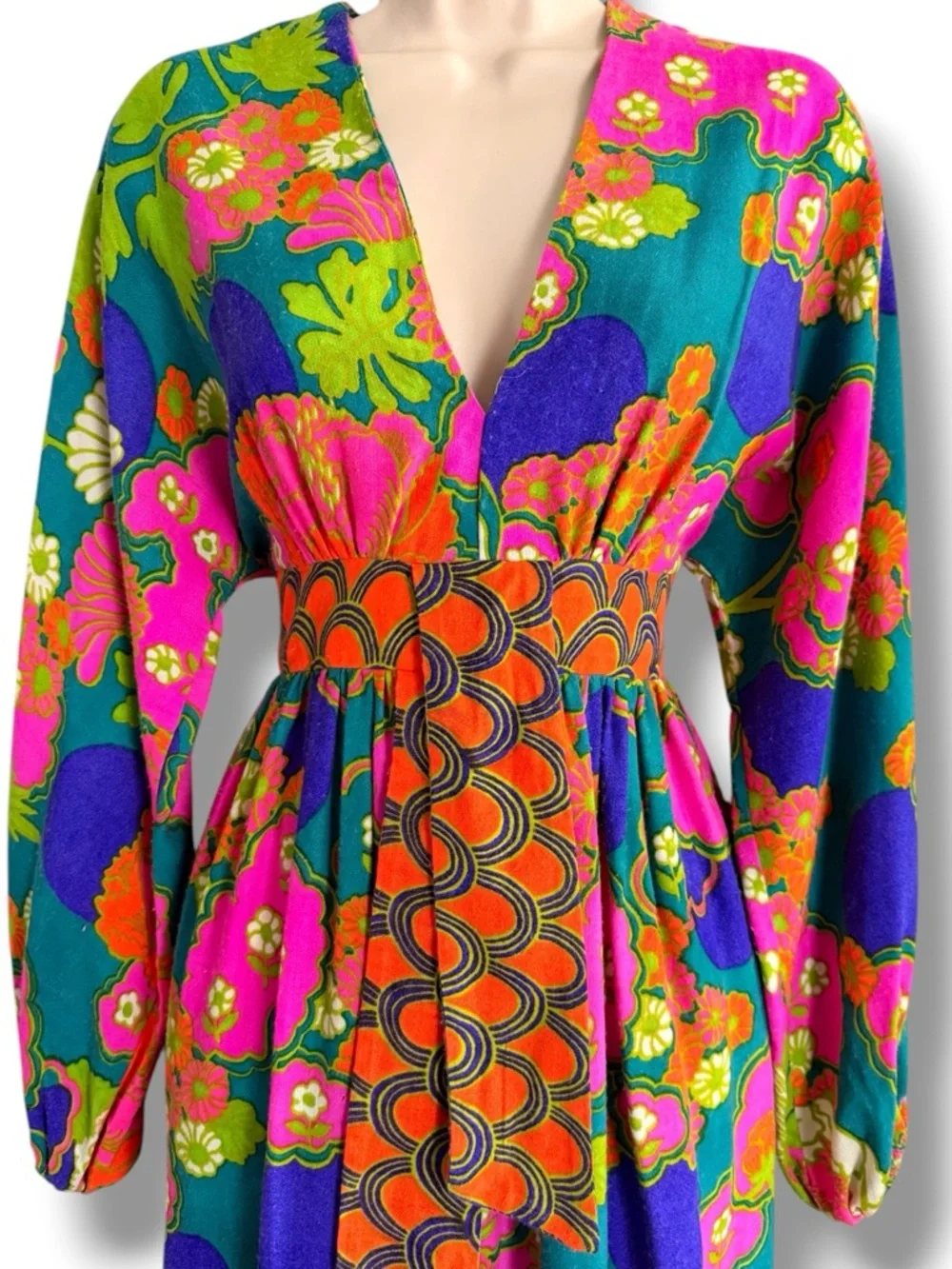Kamehameha Vintage 70s Hawaiian Maxi Dress Vibrant Size 10 *RARE FIND* - Picture 3 of 14